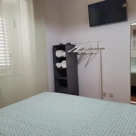Alojamento Batista Apartment *